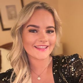 Chloe, Babysitter in Tralee