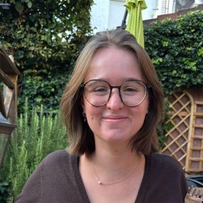 Kaat, Babysitter in Galway