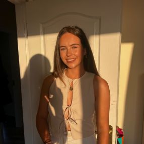Mollie, Babysitter in Ballina