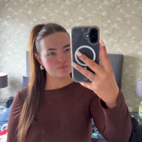 Amy, Babysitter in Cork