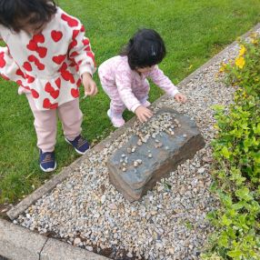 Nida, Family in Cavan