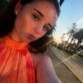 Laura, Babysitter in Ballina