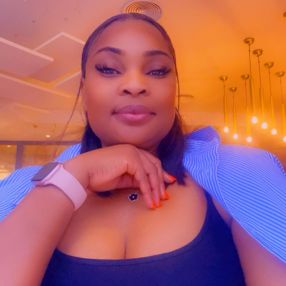 Zandile, Babysitter in Galway