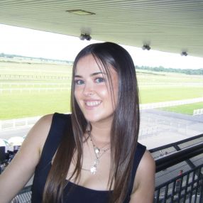 Ailise, Babysitter in Ratoath