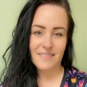 Vallen, Babysitter in Waterford
