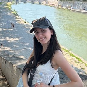 Darcy, Babysitter in Dublin 18