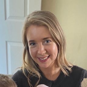 Aisling, Babysitter in Cork