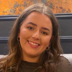 Shauna, Babysitter in Letterkenny