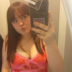 Molly, Babysitter in Arklow