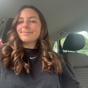 Ella, Babysitter in Lucan