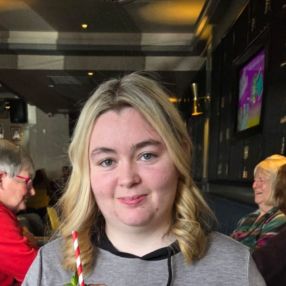 Lorna, Babysitter in Cobh