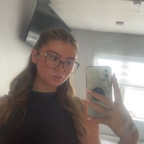 Michelle, Babysitter in Naas