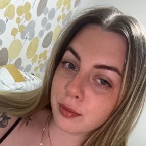 Abby, Babysitter in Leixlip