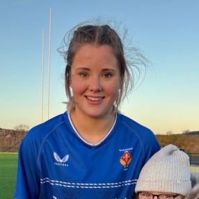 Eabha, Babysitter in Portarlington