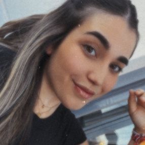Alba, Babysitter in Dublin