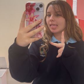 Kasey, Babysitter in Mallow