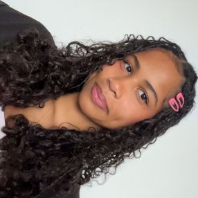 Laiz, Babysitter in Navan