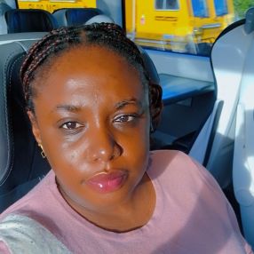 Favour, Babysitter in Athlone