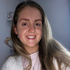 Karla, Babysitter in Galway