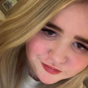 Emma, Babysitter in Galway