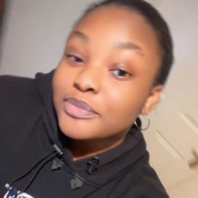 Favour Chisom, Babysitter in Portlaoise