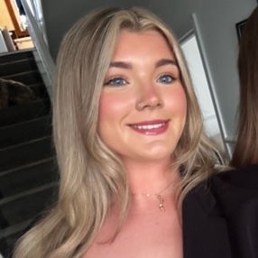 Ellie, Babysitter in Dublin 13