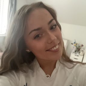 Kayla, Babysitter in Newbridge
