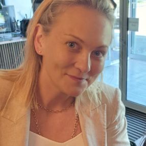 Fiona, Babysitter in Navan