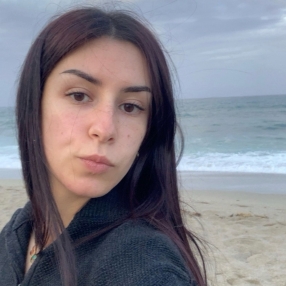 Anastasia, Babysitter a Lanusei