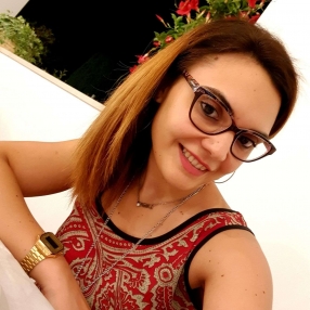 ilaria, Babysitter a Locorotondo