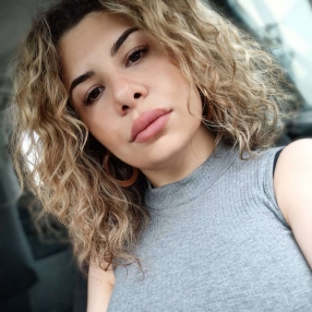 Silvia, Babysitter a Pollena Trocchia