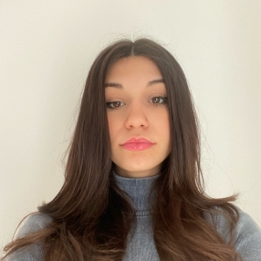 Greta, Babysitter in Gessate