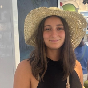 Jessica, Babysitter a Assemini