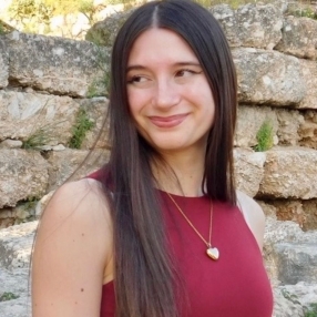 Elisa, Babysitter a Cambiano