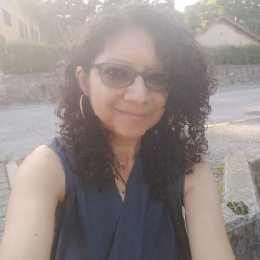 Judith, Babysitter a Erba