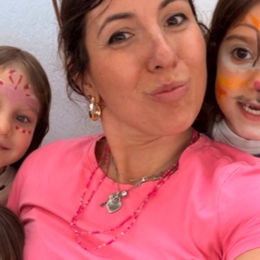 Alice , Babysitter a Bedizzole