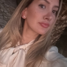 Gabriela, Babysitter a San Colombano al Lambro