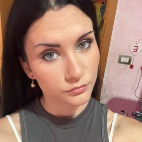 Regina, Babysitter in Pontecagnano Faiano