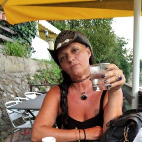 Sabrina, Babysitter a Lonate Pozzolo
