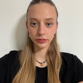 Sofia, Babysitter a Brugine