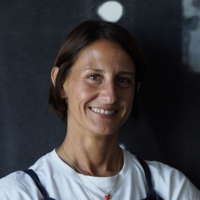 Elisa, Famiglia a Saronno