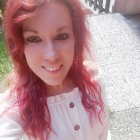Giulia, Babysitter a Nova Milanese