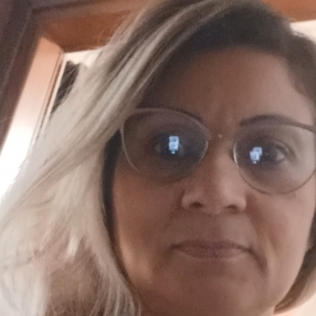 Luciana, Babysitter in Castella Borromeo