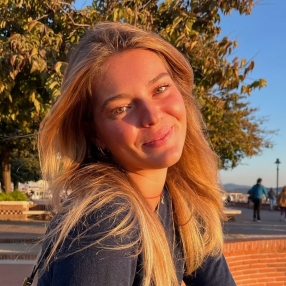 Valentina, Babysitter a Follonica