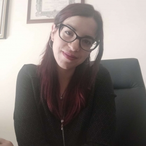 Benedetta, Babysitter a Cursi