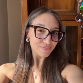 Giada, Babysitter a Provincia di Novara
