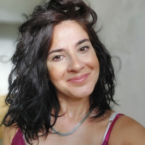 Silvia, Babysitter a Provincia di Messina