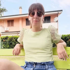 Sara, Babysitter a Casorate primo