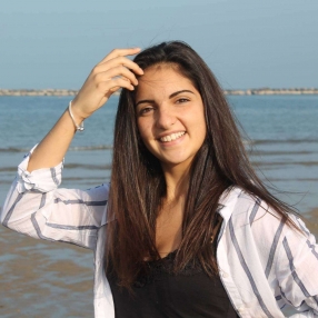 Aurora, Babysitter a Sorbara