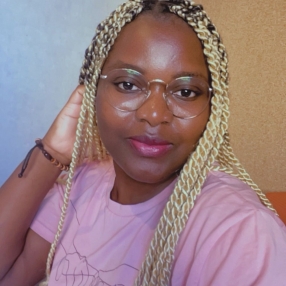 MICKAËLLE, Babysitter in Campi Bisenzio